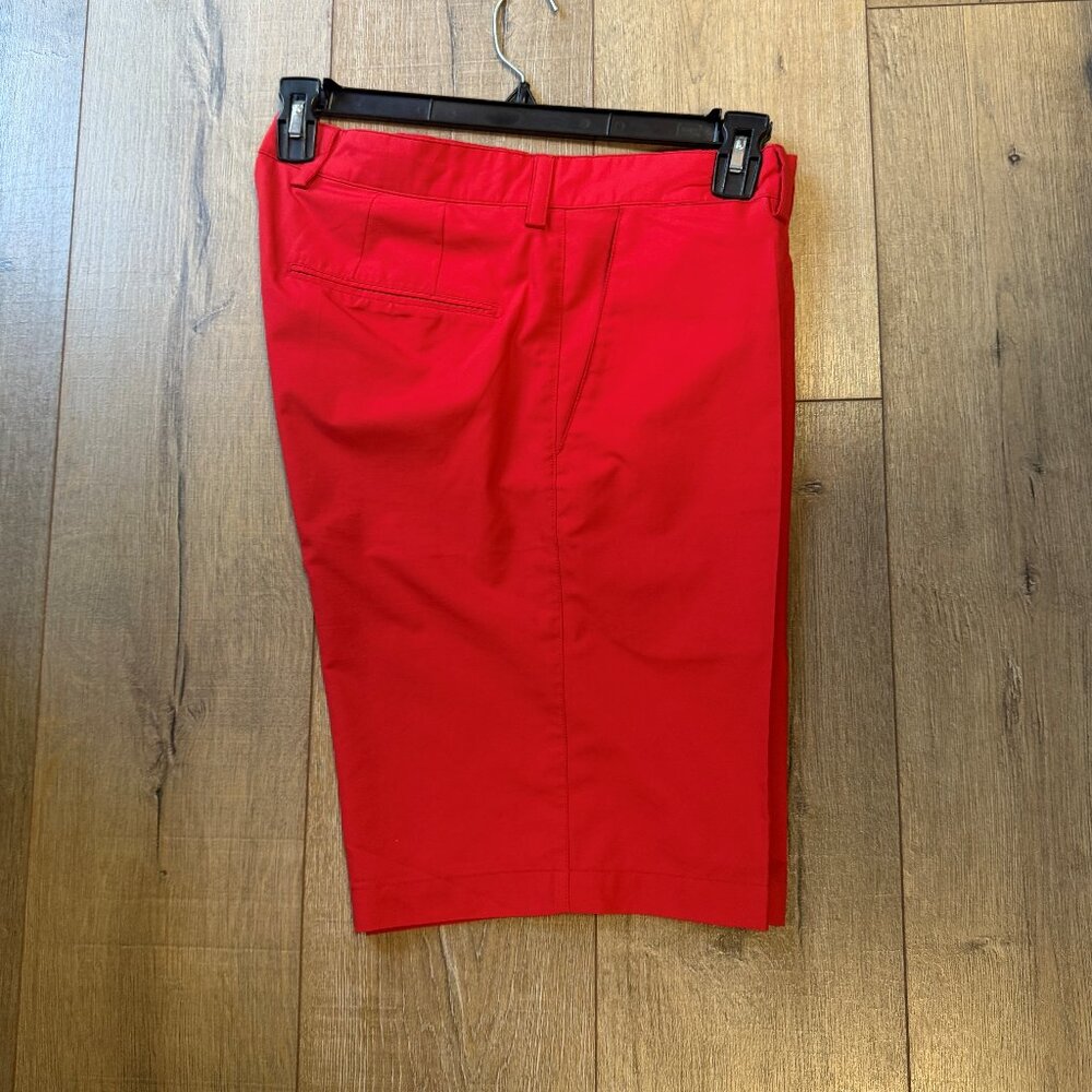 J Lindeberg 9-Inch Regular Fit Performance Golf Short